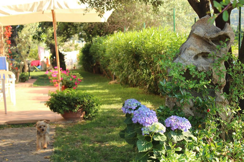B&B I Mari Torpè Esterno foto