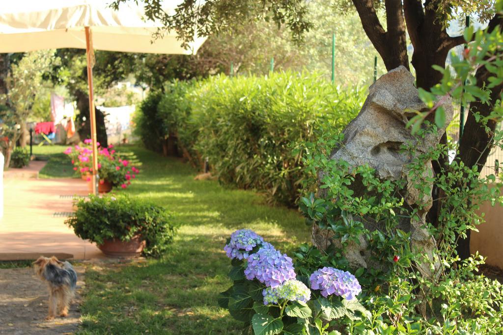 B&B I Mari Torpè Esterno foto
