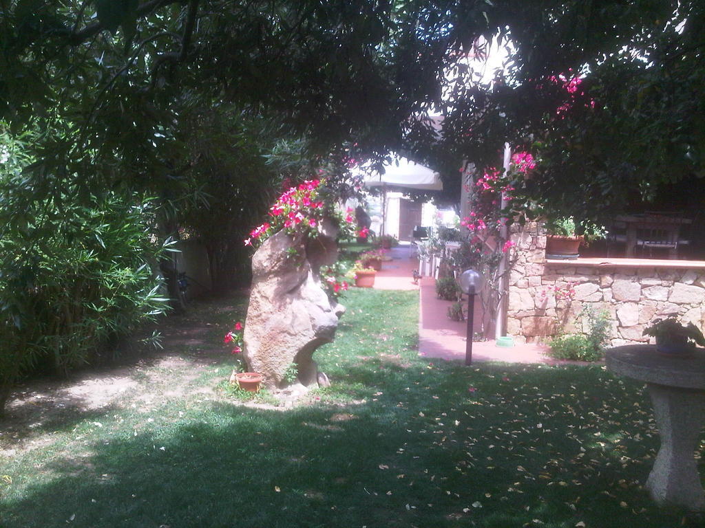B&B I Mari Torpè Esterno foto