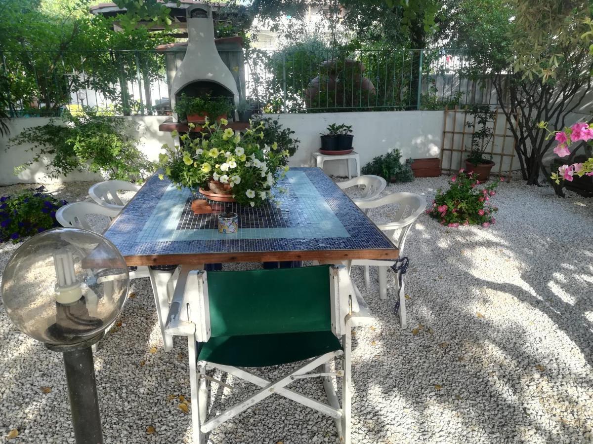 B&B I Mari Torpè Esterno foto