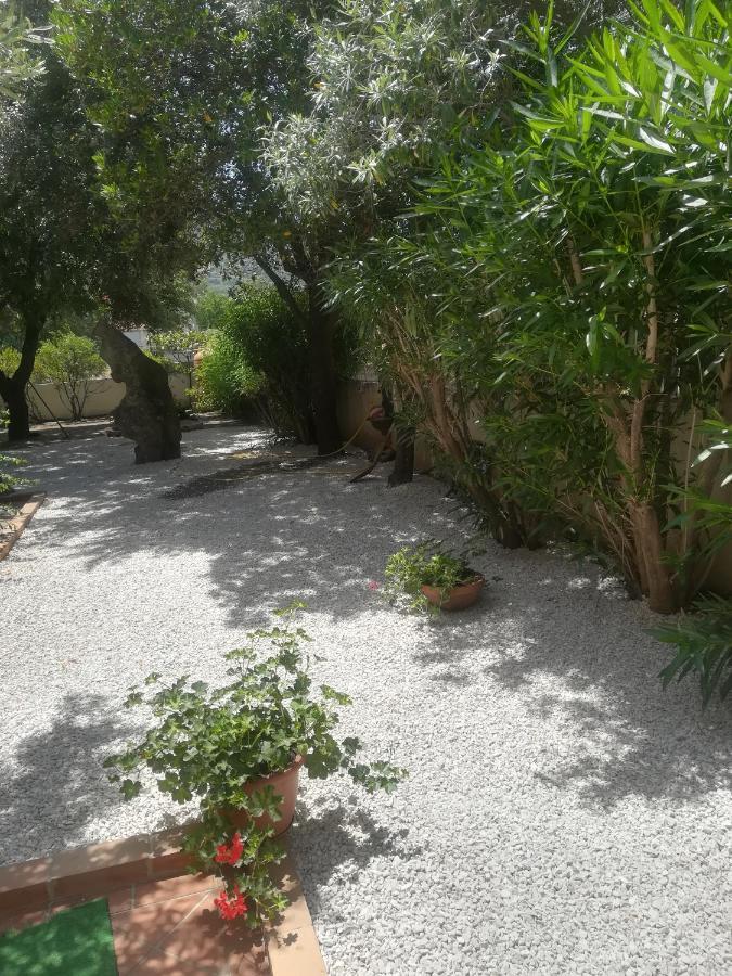 B&B I Mari Torpè Esterno foto